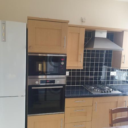 London Luxury Apartments 5 Min Walk From Ilford Station, With Free Parking Free Wifi Exterior photo