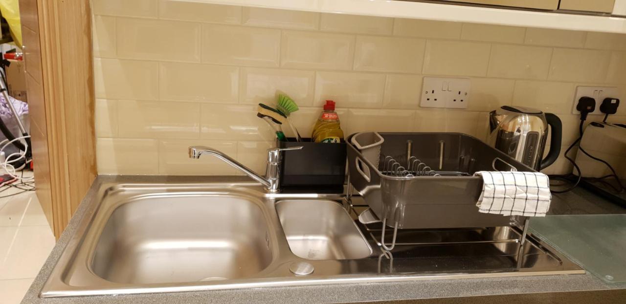 London Luxury Apartments 5 Min Walk From Ilford Station, With Free Parking Free Wifi Exterior photo