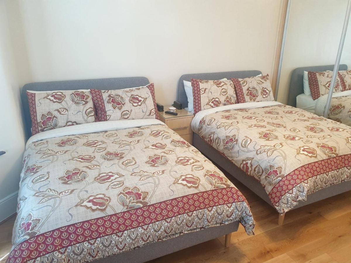 London Luxury Apartments 5 Min Walk From Ilford Station, With Free Parking Free Wifi Exterior photo