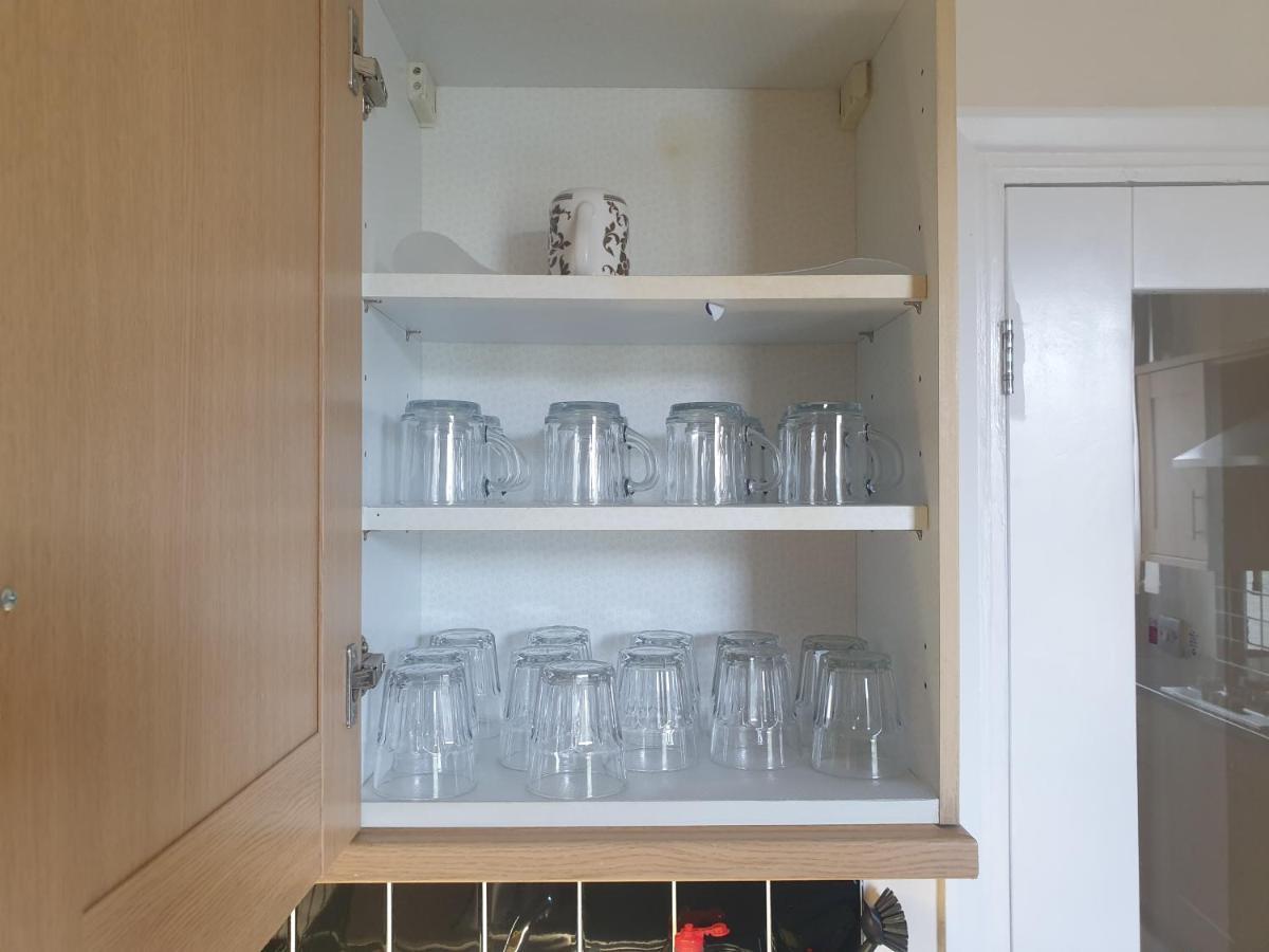 London Luxury Apartments 5 Min Walk From Ilford Station, With Free Parking Free Wifi Exterior photo